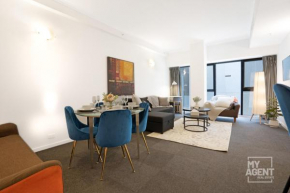 Large 2-bedroom on Flinders